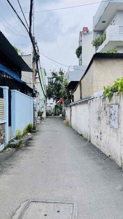 CÔNG VIÊN LÀNG HOA - HẺM XE HƠI , THÔNG - 4.5 x 14 - 3 TẦNG - 5.94 TỶ