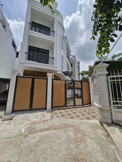 Bán biệt thự khu Saigon coop, Lê Đức Thọ, p15, GV, dt 215m, 3 tầng, st