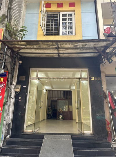 cho thuê tầng trệt nhà mặt tiền , ngang 3.8m x16m