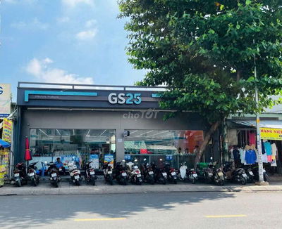 Cho thuê nhà mặt tiền kinh doanh 9x15 đối diện siêu thị