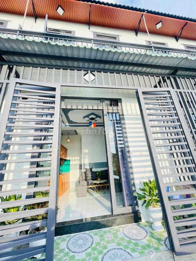 NHÀ MỚI DƯƠNG CÔNG KHI, HẺM Ô TÔ SÁT NGÃ 3 GIỒNG
