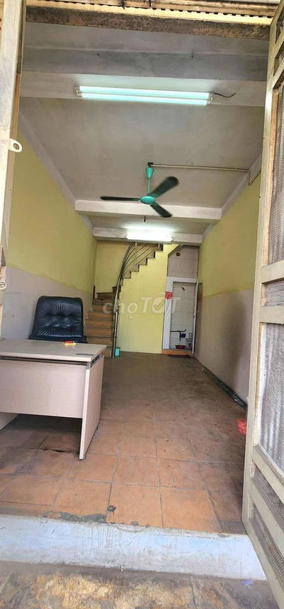Cho thuê nhà MẶT PHỐ 25 m2 x 4 tầng, KD tốt, SẠCH ĐẸP 10 tr/th