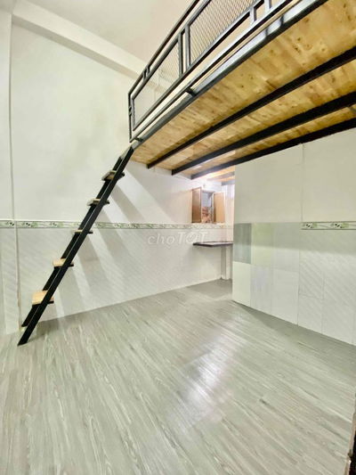 Phòng gác tầng trệt ngay chợ An Nhơn cửa sổ hướng trời rẻ đẹp