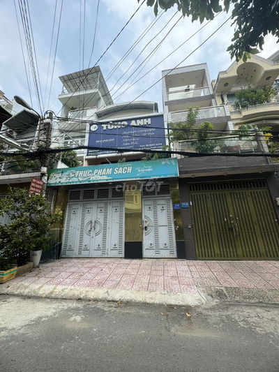 Nhà phố tại Phan Văn Trị, khu bàn cờ, dt 4x18m, 3 tầng