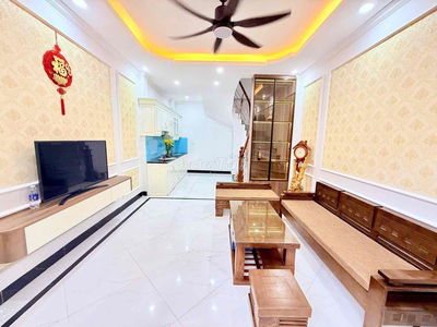 Siêu hiếm! Nhà phố Minh Khai, gần phố, 2 thoáng, full nội thất