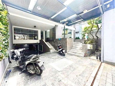 Biệt thự CMT8 11x20m cho làm home giá thuê 55 triệu/tháng