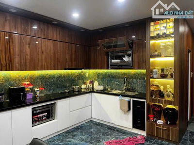 BÁN NHÀ MẶT PHỐ ĐƯỜNG 10M5 SẴN NHÀ 3 TẦNG FULL NỘI THẤT ĐẸP CHỈ 20 TỶ