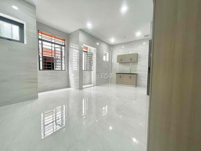 Phòng ngay Liên Phường_Gần Khu CNC_SKY 9_Có Chỗ Đậu Xe Hơi Miễn Phí...