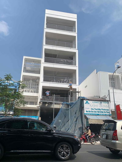 cho thuê tòa nhà mặt tiền thành thái