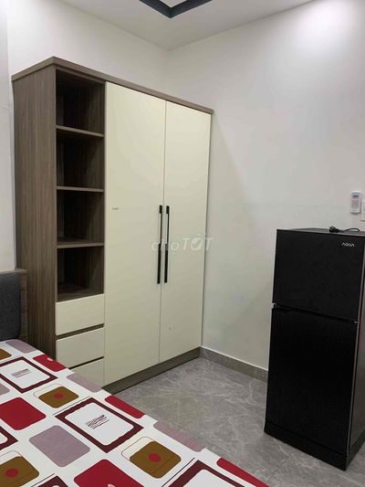 Hẻm xe hơi, 4 phòng ngủ, đường Cao Đạt, Quận 5