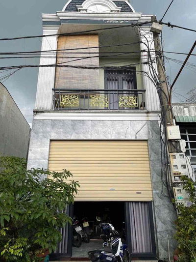 BÁN NHÀ 1 TRỆT 1 LẦU GẦN TRUNG TÂM HC CÔNG