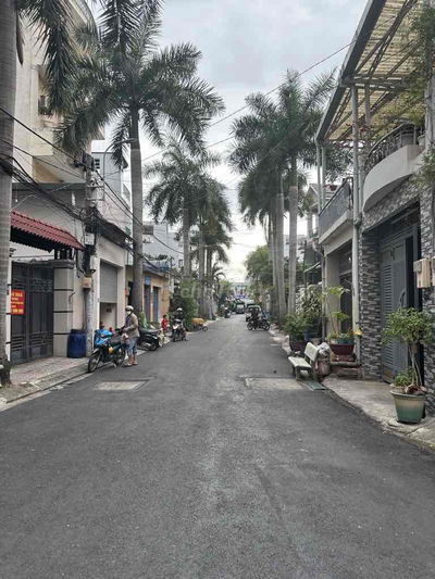 dãy trọ 8 phòng cho thuê gần 20tr/th trung tâm đường xe hơi 152m2