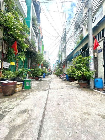 5 tỷ 970 thương lượng, bán nhà 3 tầng đường 6 mét, dt: 4 × 13