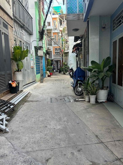 LẠC LONG QUÂN -P8 TÂN BÌNH 54M -NGANG 4,2m NỞ HẬU  3 LẦU – CHỈ 4.8 TỶ