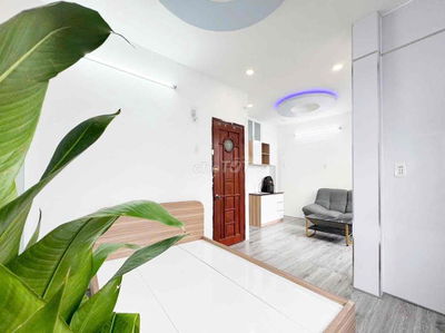Cho Thuê Căn Hộ Studio Ban Công Full Nội Thất