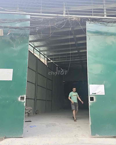 Mặt Bằng Văn Phòng Kinh Doanh, Kho 120m2 P. Yên Hoà, Hà Nội.