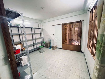 Cho thuê phòng TRỆT, mặt tiền Nguyễn Chí Thanh P.9 Q.5 4x8M Chỉ 4 tr