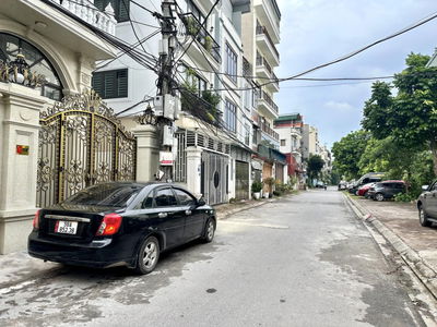SIÊU PHẨM-THẠCH BÀN-LONG BIÊN-CĂN GÓC-MẶT PHỐ-Ô TÔ TRÁNH-VỈA HÈ-KINH DOANH ĐỈNH-CHỈ 1X TỶ