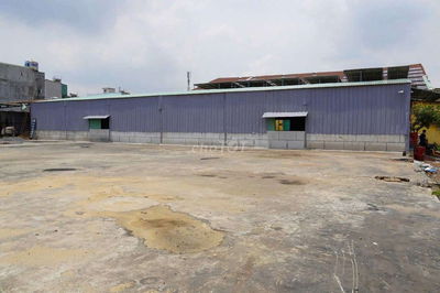 *Cho thuê đất*1800m2 gần Q.L 1A, Phường Linh Trung, Quận Thủ Đức