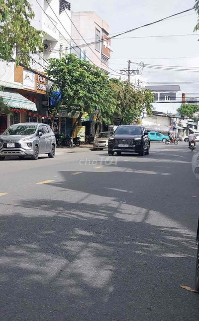 Nhà trệt lầu hoàn công mặt tiền trần ngọc quế phường Ninh Kiều
