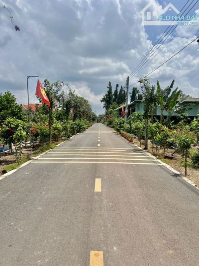 Đất Ngộp TP HCM mới, 2mảnh liền kề 600m2 thổ cư 200m2, Giá chỉ từ 650 triệu, Sổ hồng riêng