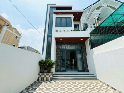NHÀ SAU LƯNG CHỢ TRUNG THÀNH VỪA MỚI HOÀN THIỆN