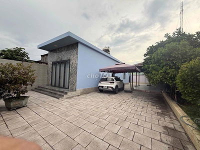 BÁN ĐẤT 2 MẶT TIỀN DT: 727M2- KÈM NHÀ CẤP4 MỚI XÂY+SÂN VƯỜN + NỘI THẤT