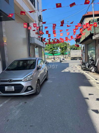 ĐẤT PHÂN LÔ GIẢI PHÓNG 30M², Ô TÔ ĐỖ CỔNG