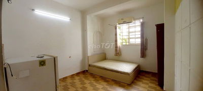 CC cho thuê p có cửa sổ, ngay gần BV gia định, Ung bướu, Nơ Trang Long