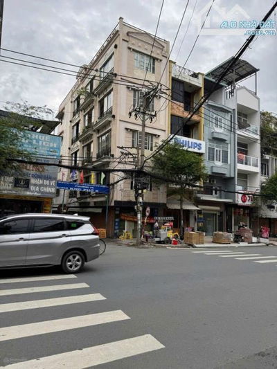 Bán tòa nhà 6 tầng góc 2MT 103 Đinh Bộ Lĩnh, Q. Bình Thạnh _4.2mx20m, 18,9 tỷ