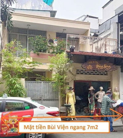 *** TẠI VỊ TRÍ BÙI VIỆN QUẬN 1