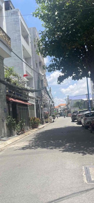 nhà hẻm ô tô 4 tầng khu phân lô cao tầng