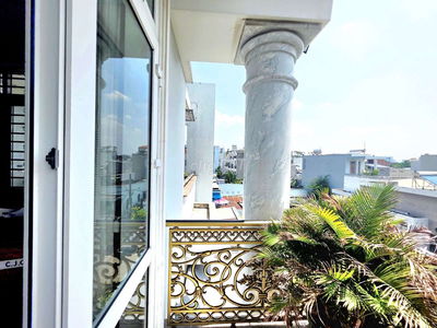 BIỆT THỰ 3 TẦNG, Ngang 9.5M, Mặt tiền gần chợ Hiệp Bình Thủ Đức