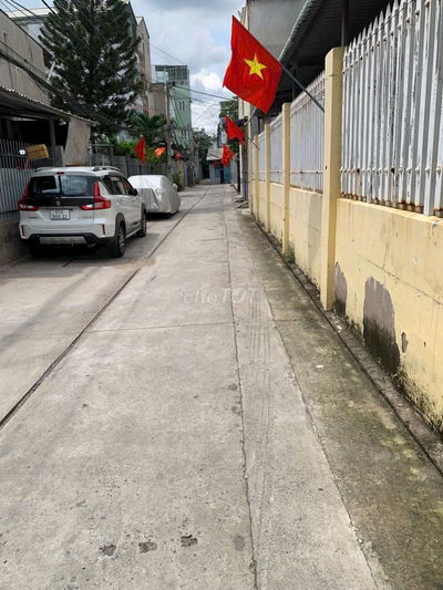 Giá 4ty950 hẻm xe hơi. Hbc thủ đức