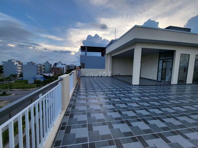 Mặt bằng sân thượng, thích hợp kinh doanh quán cf