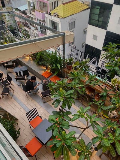 CHO THUÊ MẶT TIỀN QUẬN 1 NGANG 8M, TÒA NHÀ CÓ THANG MÁY, GIÁ 41TRIỆU