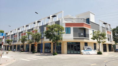 NHÀ PHỐ 3 TẦNG COMPOUND: 2.99 TỶ, GÓP 1%/THÁNG, KỀ AEON MALL!