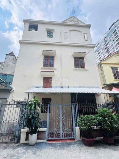 nhà đẹp ngõ ô tô để trc nhà 5 ngủ đồ cơ bản