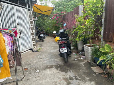 NHƠN ĐỨC -  LÊ VĂN LƯƠNG GẦN 80M TRỆT 1 LẦU GỒM 2P CHỈ SÁCH VA LY VÀO