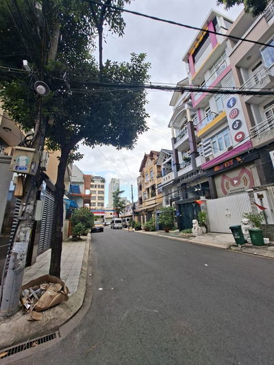 Bán Nhà Mặt Tiền Đường Sầm Sơn Khu Sân Bay 5 x 21 Xây 5 Tầng Giá Tốt