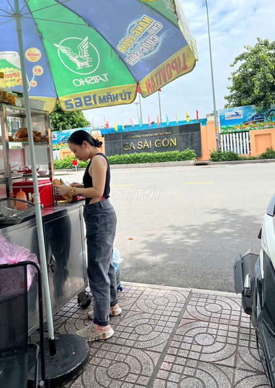 Cần cho thuê vỉa hè bán đồ ăn mang đi
