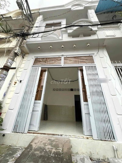 Nhà ngay Trưởng Chinh- DT:3,6x12- đúc 2 tầng - Chỉ 3.xtỷ