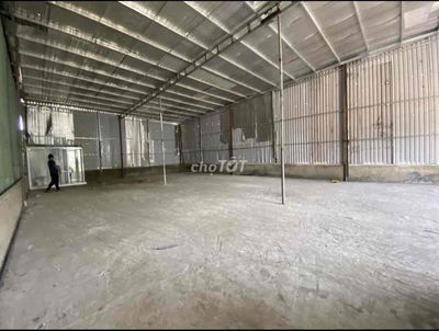 Mình cần cho thuê kho Bình Thạnh - 10x18.5 - đường xe tải 5 tấn