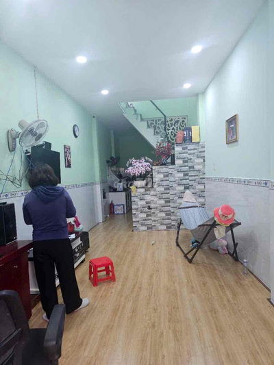 bán căn nhà ngay Tân chanh hiệp 35 dg xe hơi tan nhà