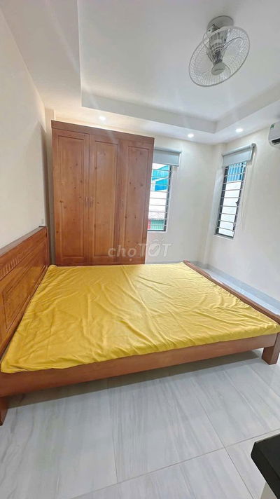Phong khép kín Ngõ 204 trần duy hưng giá 2,2tr-2,7tr đến 5tr
