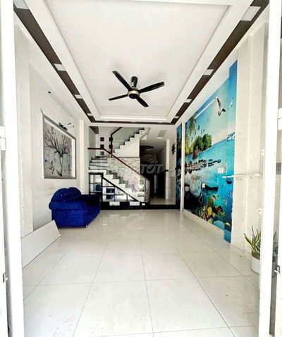 70/2 hoà bình q11. Hẻm 6m.dt.4x20m 2 lầu 3 phòng