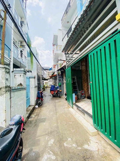 Nhà Mới Chính Chủ 3Lầu gần UBND Phú Định 3Pn&2Wc Hẻm 4m cách 50m ra MT