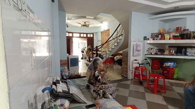 Cần bán gấp nhà P ĐHT Q12 .DT 4,7x19 .1 trệt 2 lắu 3PN 3WS