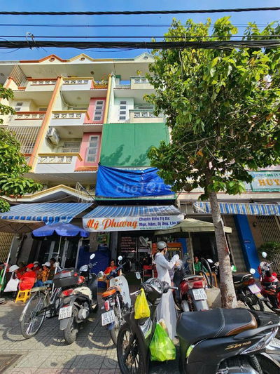 Cho Thuê nhà MT Tạ Quang Bửu P5Q8. 4x18m 3 lầu