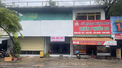 Bán 3 căn nhà 1 trệt 1 lầu ngay mặt tiền đường có sân thượng,mặt hướng Đông tại trung tâm Bà Rịa.